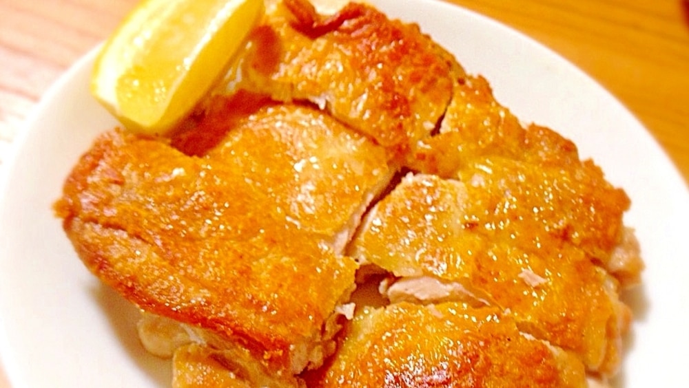 鶏肉の皮をカリカリ＆パリパリに焼くポイントはこの2つ！絶品チキンソテーレシピも